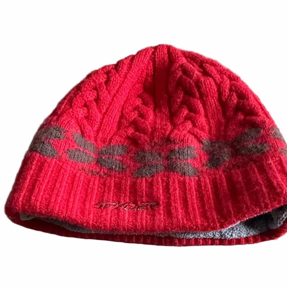 Spyder Red Cable Knit Beanie Hat Gray Band Logo Winter